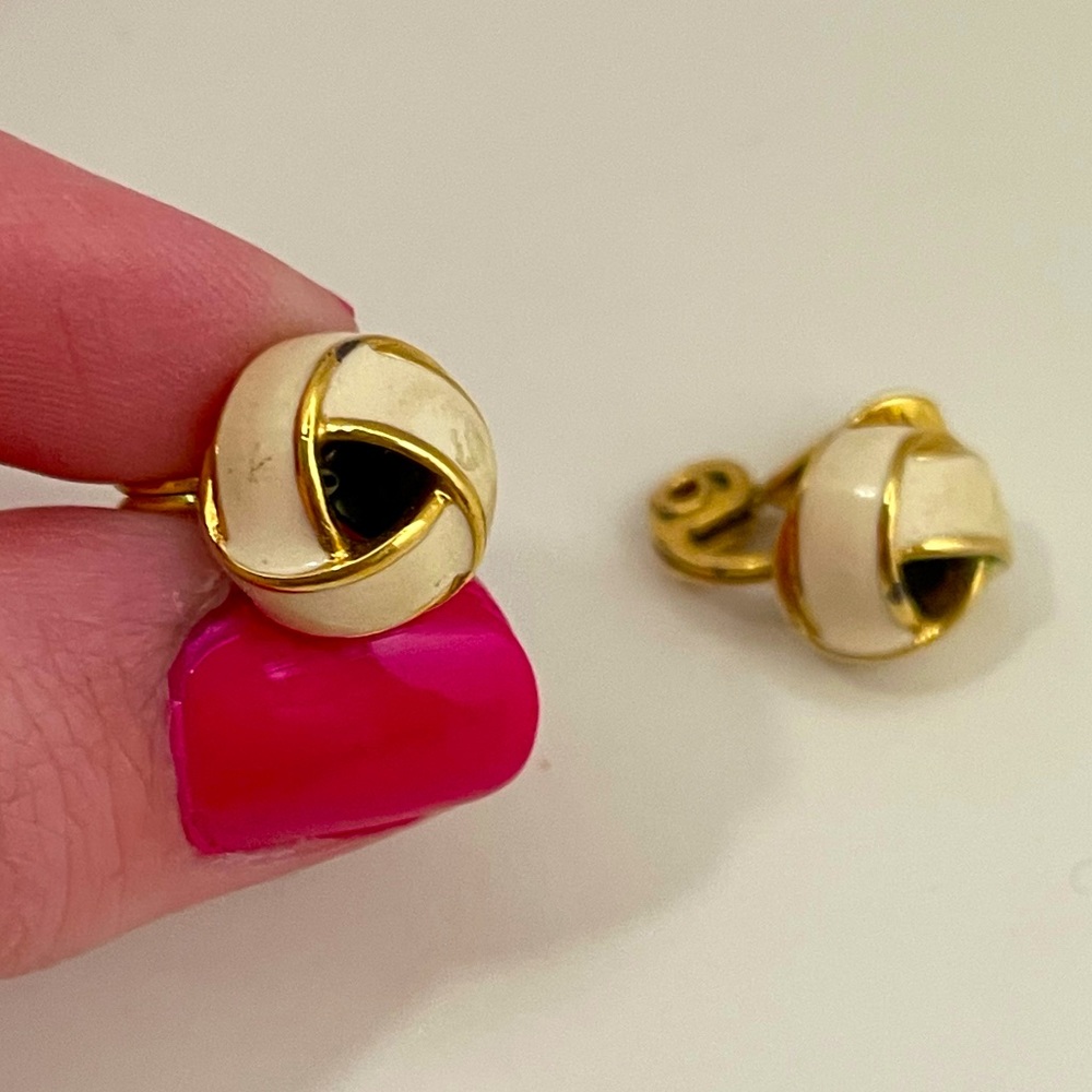 Vintage 80’s MONET Gold Tone Cream Enamel Dainty Holiday Knot Clip Earrings